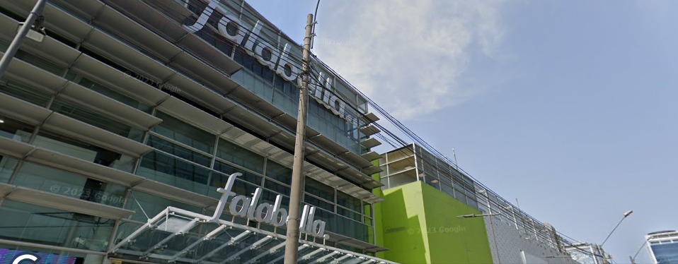 Baños Saga Falabella - 