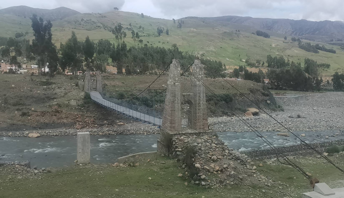 Puente colgante peatonal - Recuay